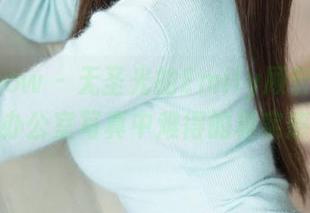 花漾show - 无圣光的Emily顾奈奈酱，办公室写真中难得的真实感