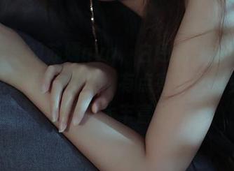 作品集里的苏嫣qvq，白色猫耳头饰就像那一轮明月，哎呦，有点亮了眼，资源是不是也太丰富了？