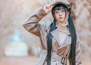 下载落落Raku的莉莉丝合集，为啥心里有点小忐忑？