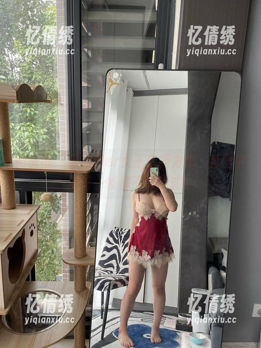 微密圈 - 葱油饼er女王最新力作，套图中的每一帧都不容错过！