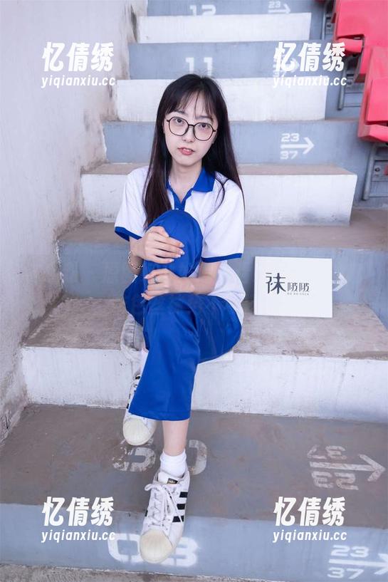 袜啵啵 - 原图好评如潮，看来小甜豆的咖啡色丝袜势不可挡。