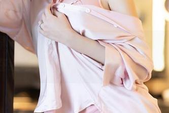 语画界 - 这修女有点过分，徐莉芝Booty在线写真，眼睛都移不过去了。