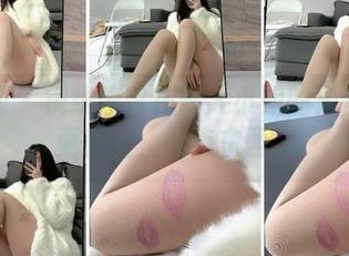 微密圈 - 视线停留在陈大小姐的天使套图更新上，有点东西。