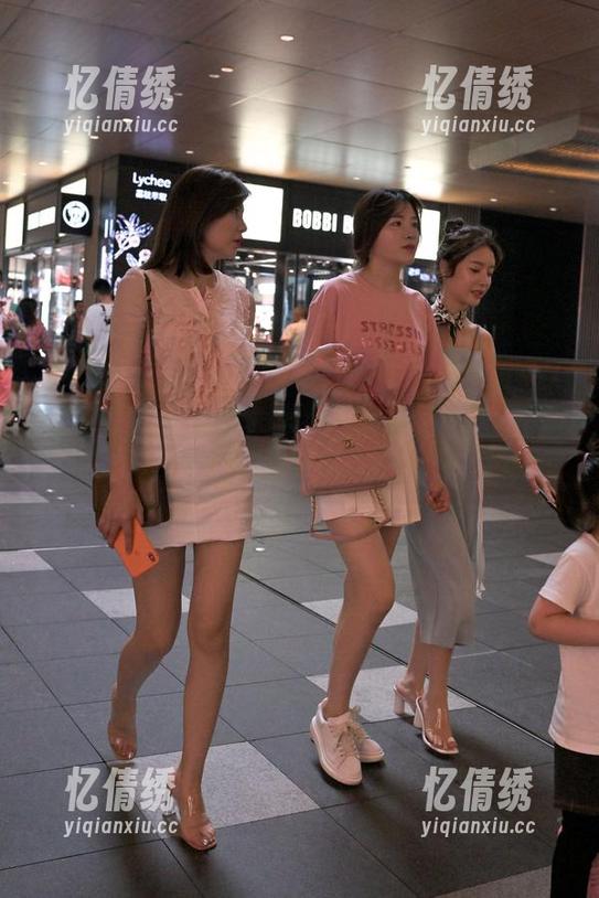魔镜街拍 - 粉裙销售的日常：婷婷办公室小趣图