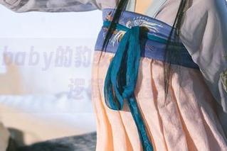 鹿八岁baby的豹纹在线秀，资源满满，逻辑不重要